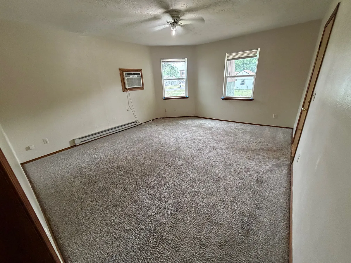 Building Photo - 508 S 7th St #1