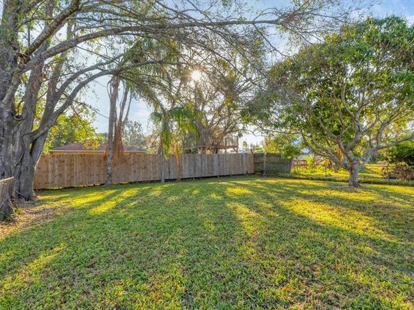 3311 19th St E, Bradenton, FL 34208