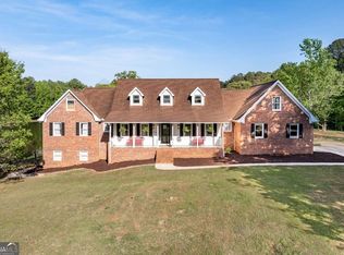 136 Hidden Lake Dr, Hull, GA 30646