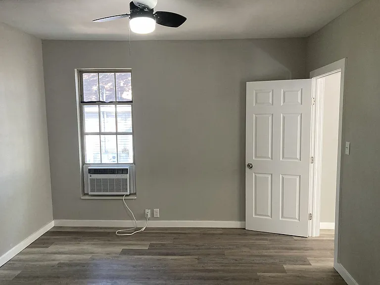 1812 G St N #1 — Photo 15