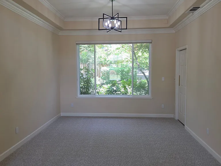 206 Murcia Ct — Photo 8