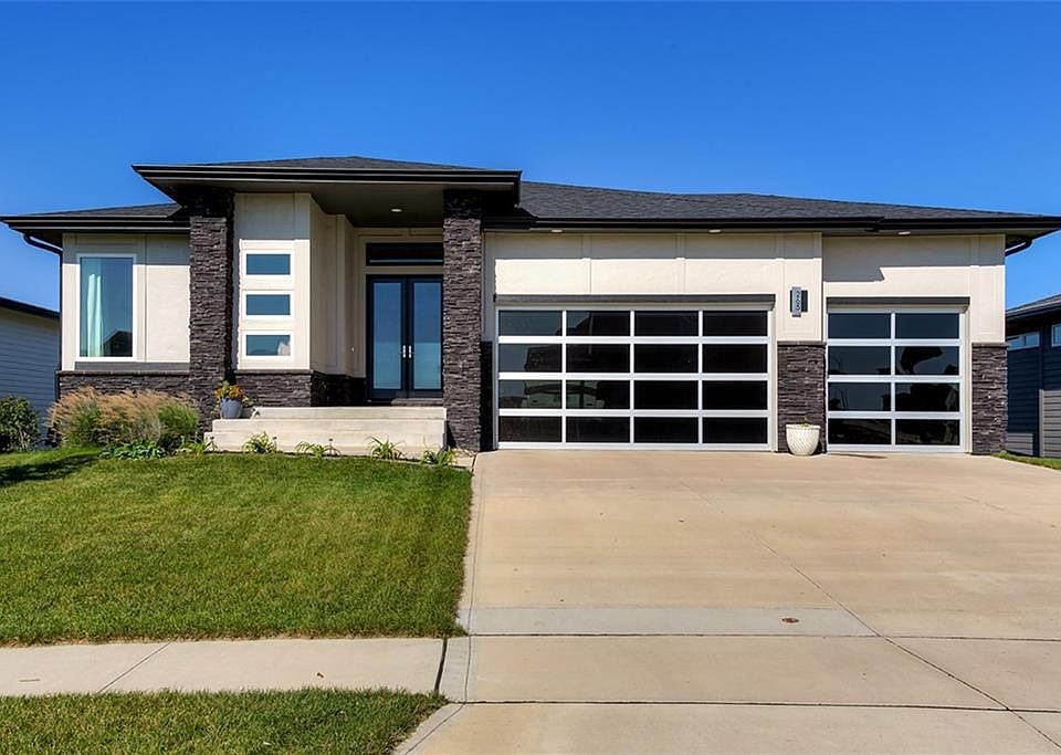 1st image of 265 NE Bobcat Dr