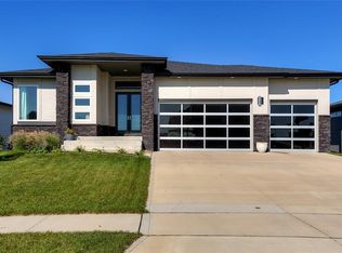 265 NE Bobcat Dr, Waukee, IA 50263