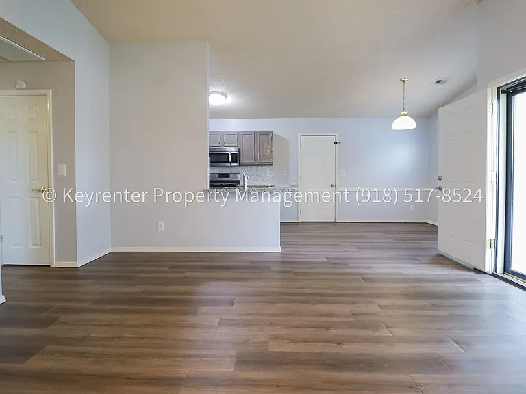 14906 E 89th Pl N — Photo 6