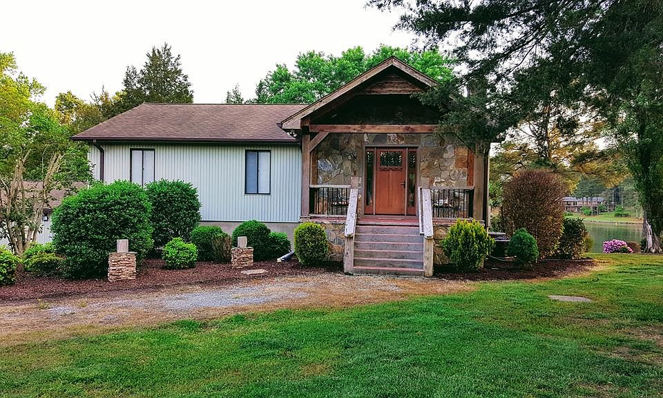 1st image of 168 Stanley Dr