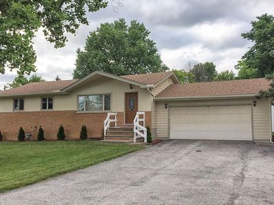4595 Center Rd, Brunswick, OH, 44212