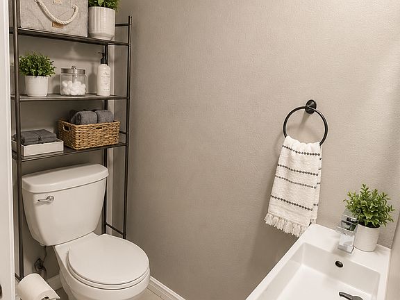 5th image of 114 Orchid Dr #A