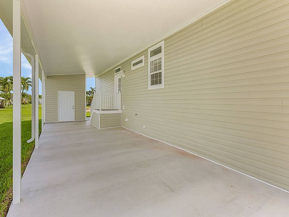 5th image of 224 Foxwood Ln