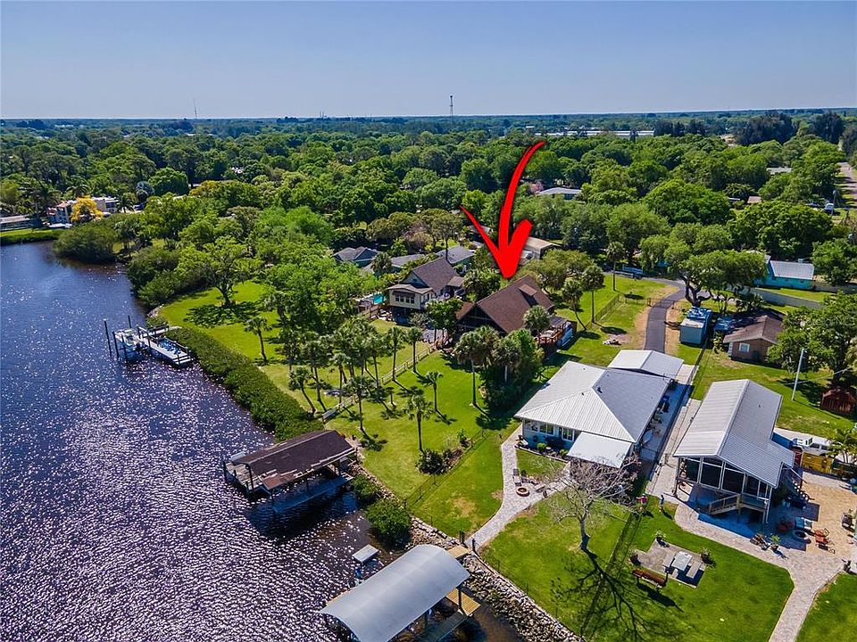 1st image of 608 SW Dickman Dr