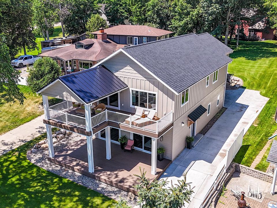1st image of 1084 W Lake Dr