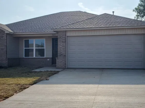 1413 Peridot Ln, Noble, OK 73068