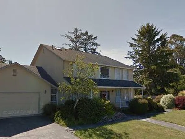 2805 Little Pond St, McKinleyville, CA 95519
