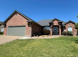 514 Cougar Ln, Enid, OK 73703