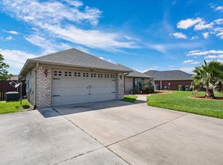 205 Lonsdale Ln, Hinesville, GA 31313
