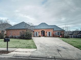 141 Elizabeth Dr, Brandon, MS 39042