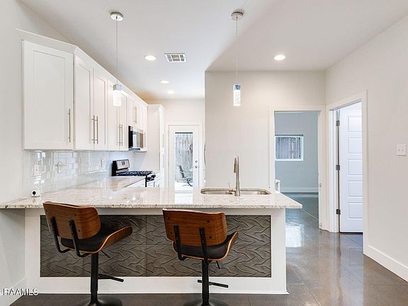 4th image of 314 Highland Oaks Ln