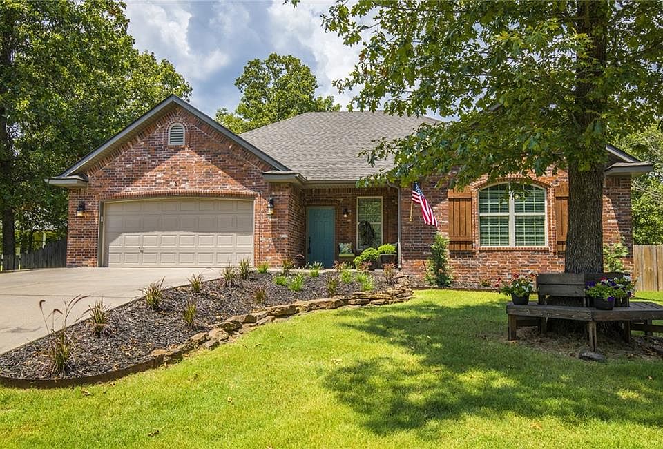 1st image of 5 Alice Ln