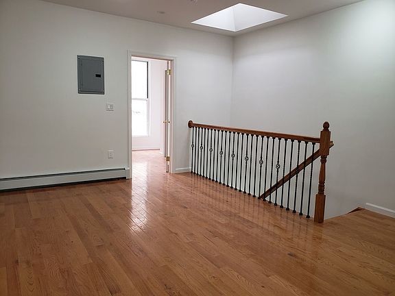 3rd image of 188 Linden St Floor 2