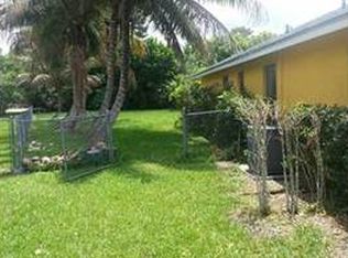 183 Sunflower Cir, Royal Palm Beach, FL 33411