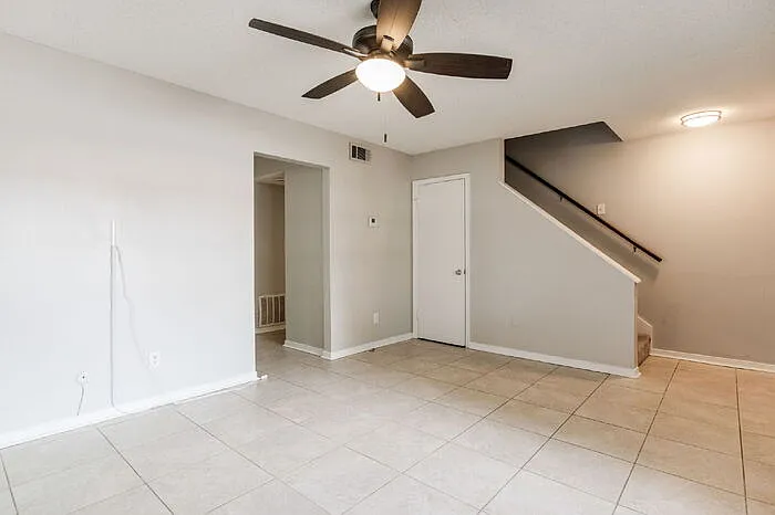6240 Lanier Dr — Photo 20