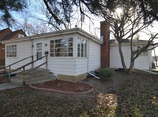 1318 Oneida St, Joliet, IL 60435