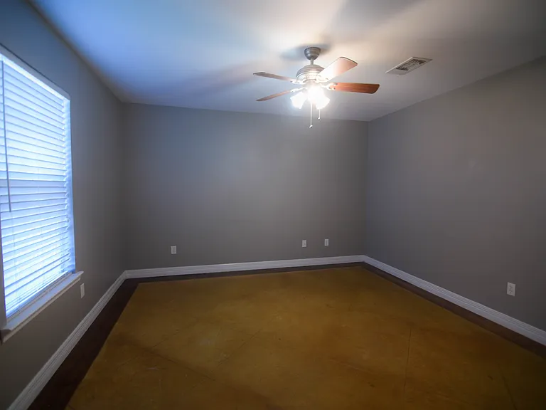 2506 Redwood St — Photo 18