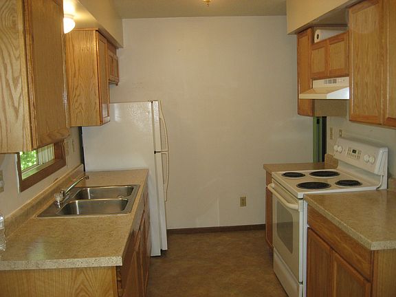3rd image of 1499 E 7th Street Saint Paul Mn 55106 #Duplex