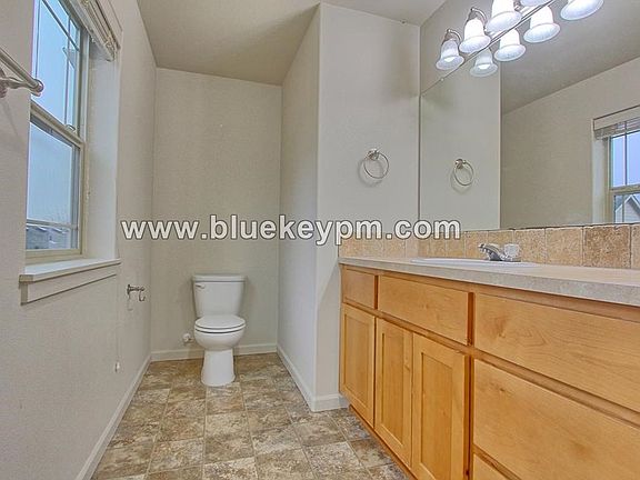 3rd image of 4523 NE 131st Ave