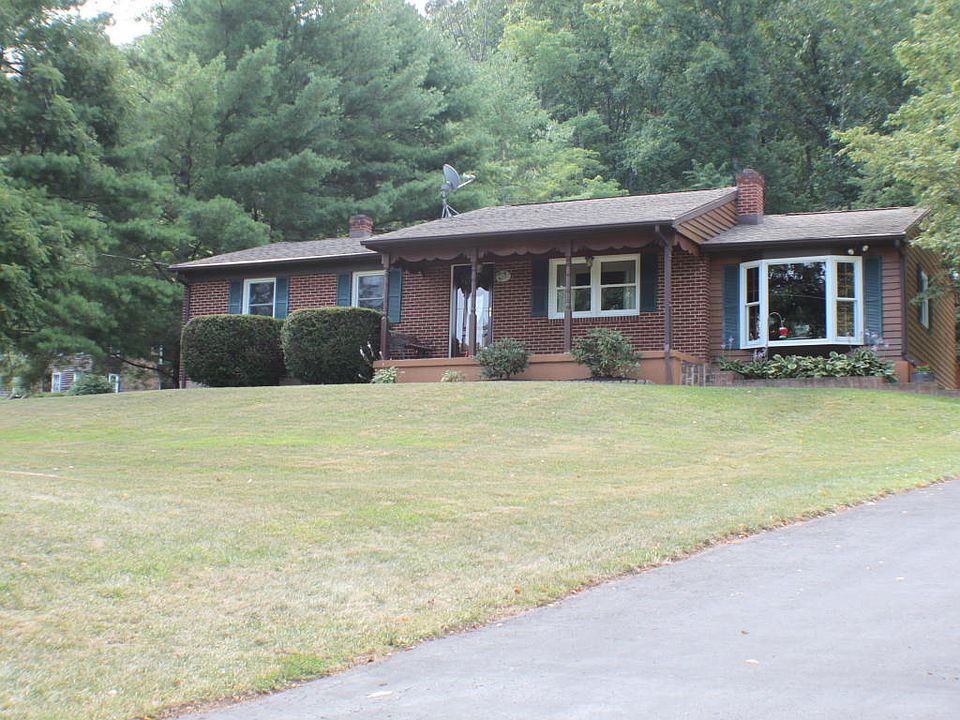 1st image of 141 Parsons Ln