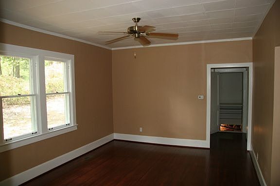 2nd image of 3217 Panorama Dr SE