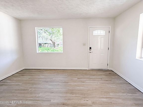 3rd image of 5928 LAKE RIDGE Avenue