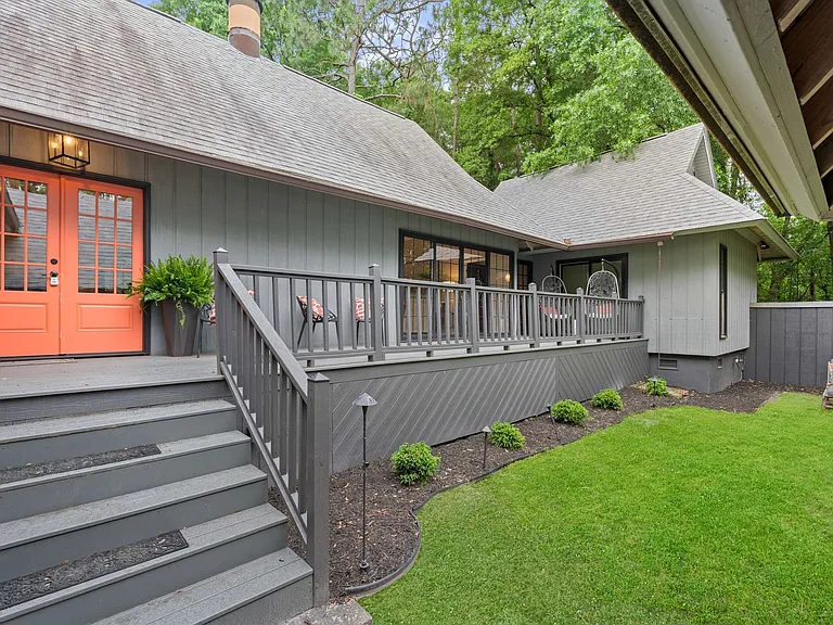 211 Wendwood Dr — Photo 44