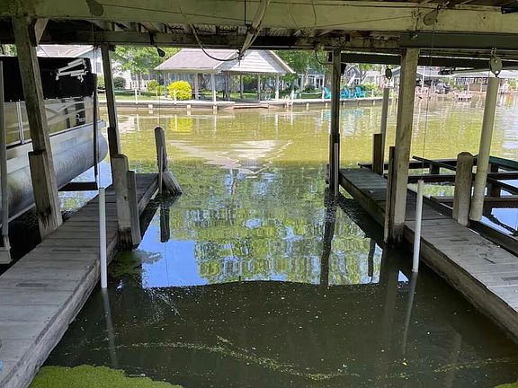 4th image of 9411 Lakeshore Dr N