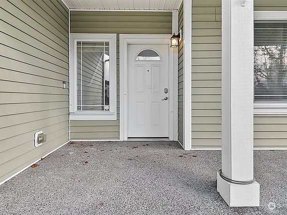 4th image of 10406 Barry Bridges Street SE