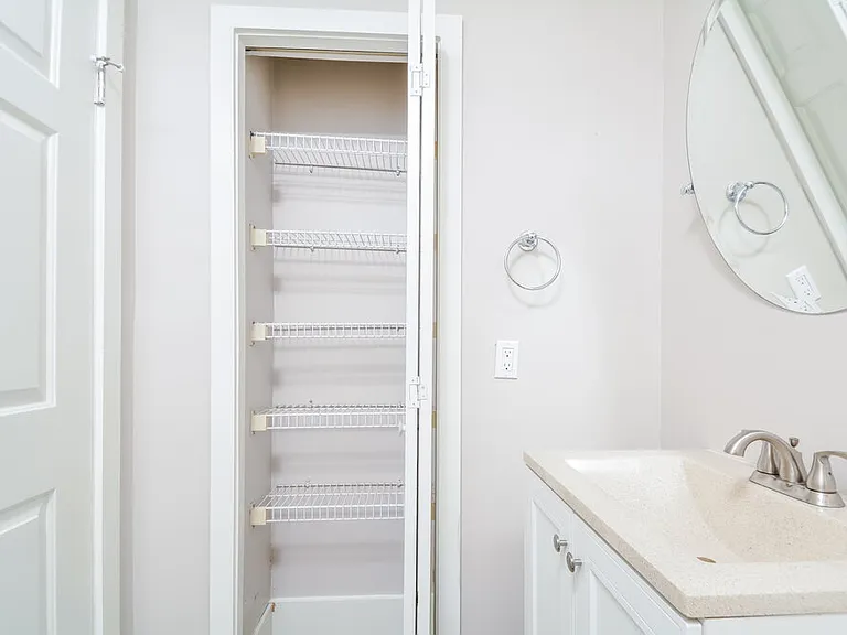 310 Berwick Ct — Photo 16