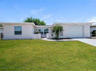 8430 Newton Dr, Port Richey, FL 34668