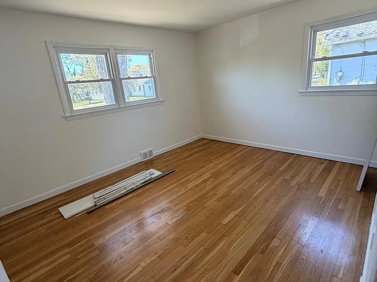 24 Berger Ave — Photo 12