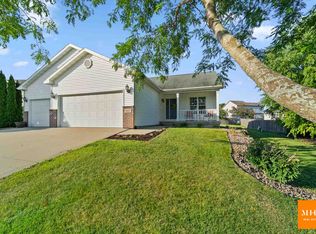 3187 Durham Dr, Sun Prairie, WI 53590