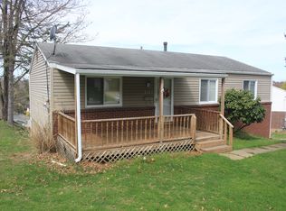 3134 New Hampshire Dr, New Kensington, PA