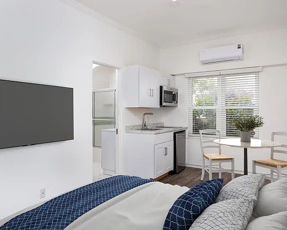 1st image of 132 S Bedford Dr APT 103