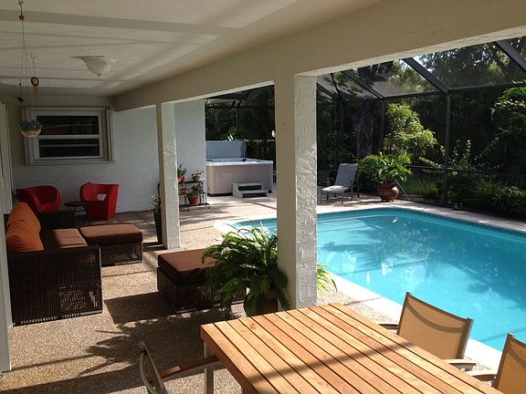 3rd image of 11739 NW 26th St