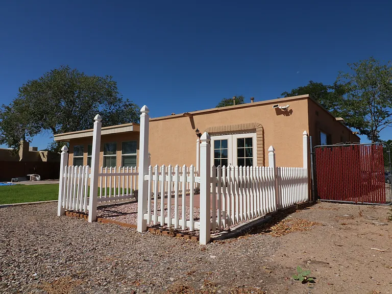508 Las Marias Dr SE — Photo 42