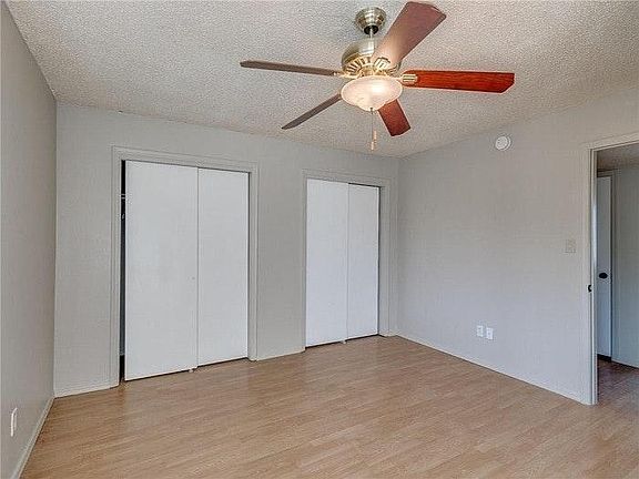 5th image of 219 Justin Dr
