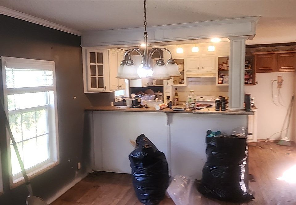 2nd image of 13361 White Oak Rd