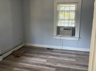 63 Meadow St #2R, Winsted, CT 06098