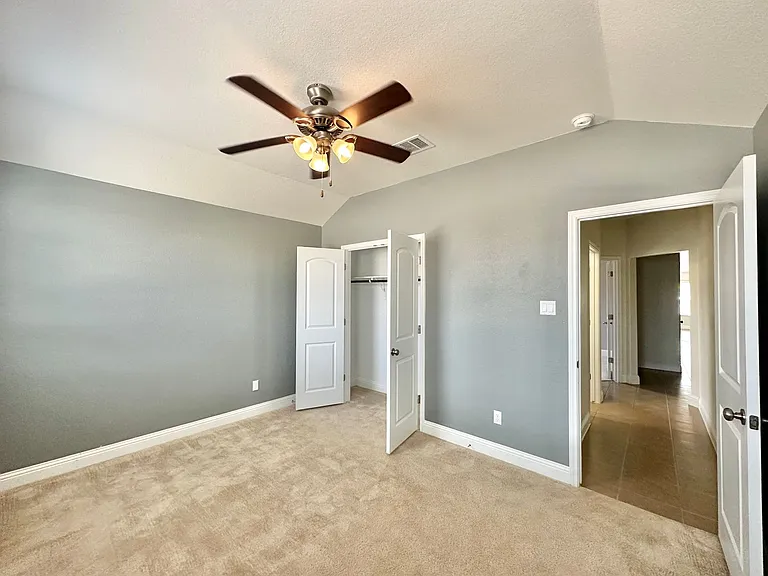 830 Old World Dr — Photo 28