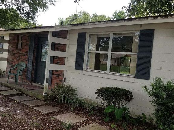 3rd image of 2420 Hope Ave