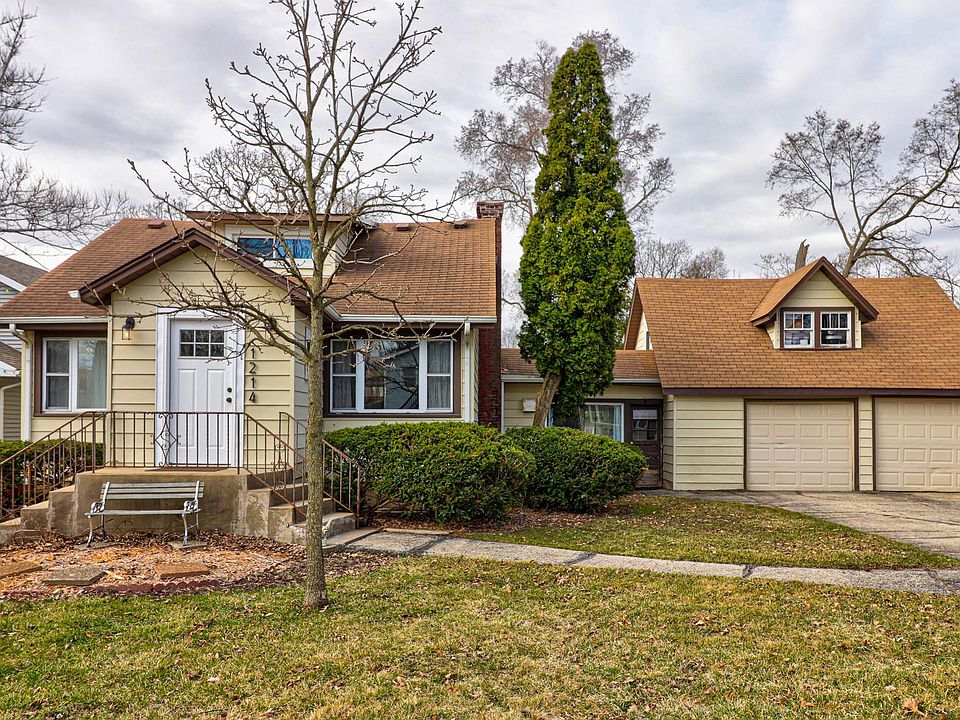 1st image of 1214 Briar Ln