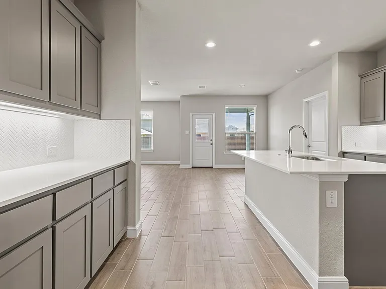 225 Roundstone Rd — Photo 11