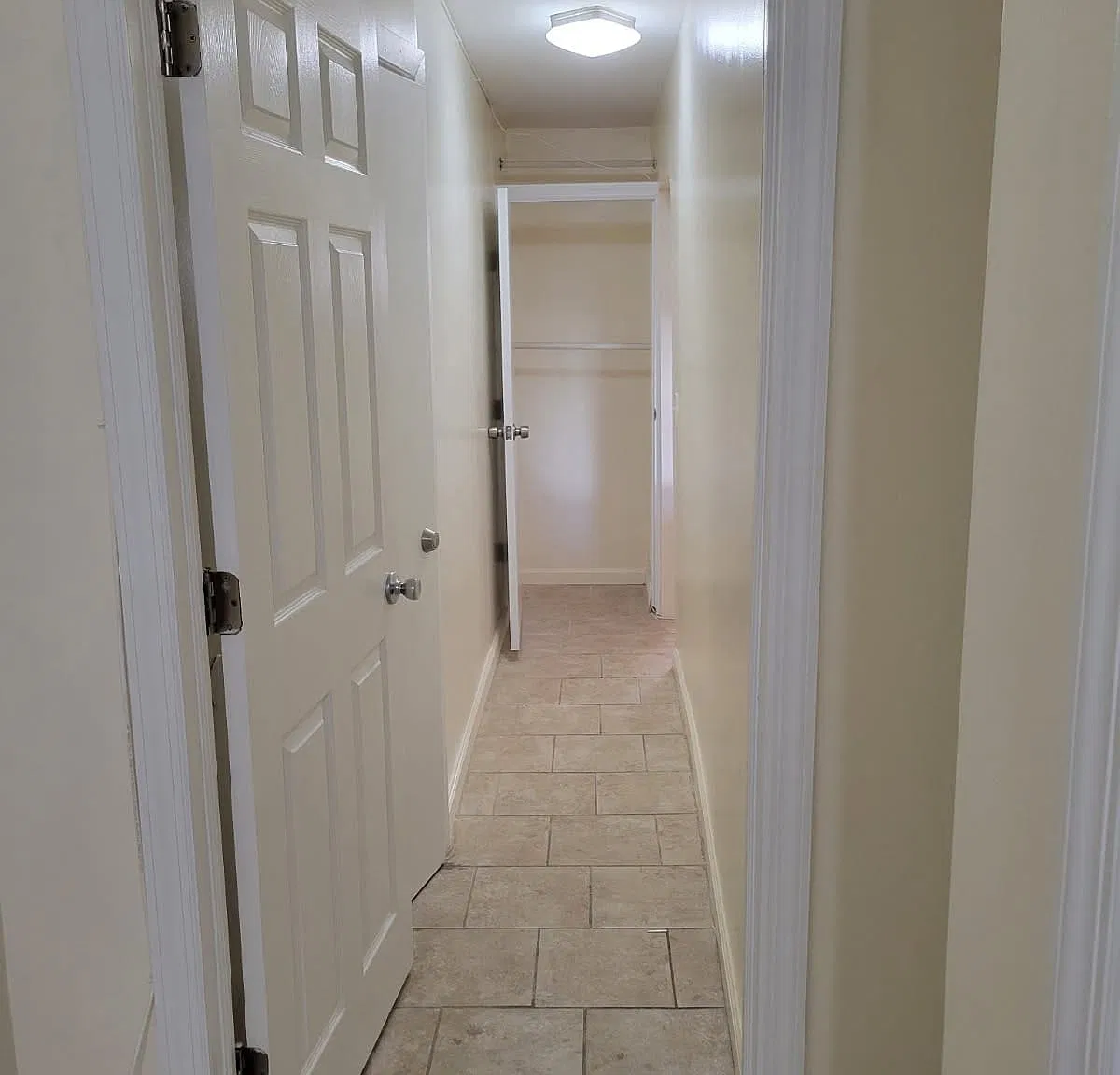 3 bed, 1100 sqft, $3,753 — Photo 1